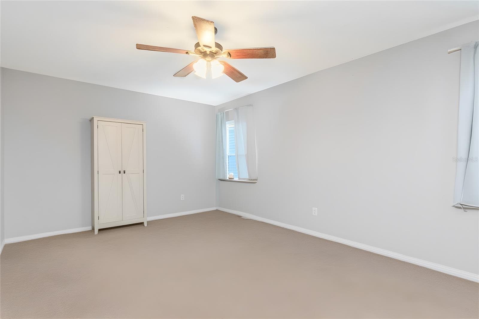 Ai edited without furniture - 19604 TIMBERBLUFF DR, LAND O LAKES