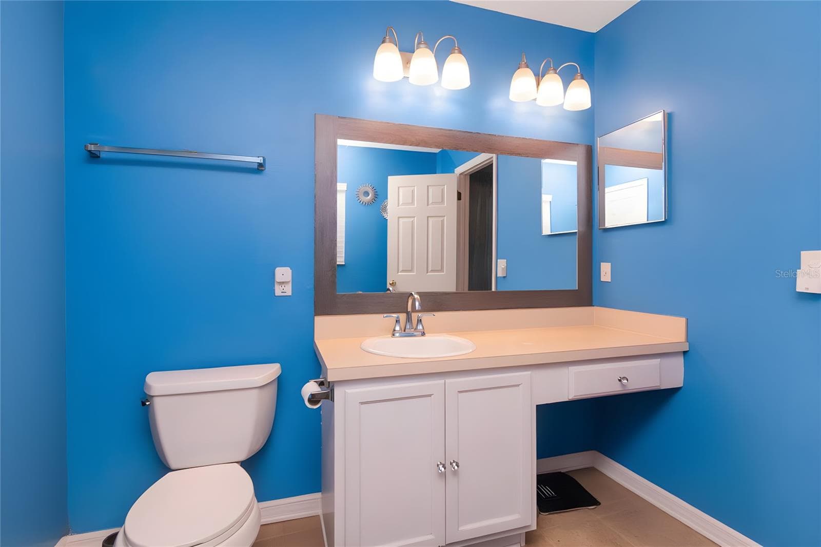 Ai edited without furniture - 19604 TIMBERBLUFF DR, LAND O LAKES