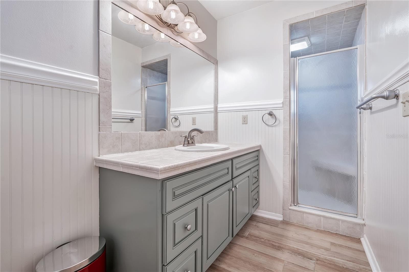 Master bath - 3823 QUANDO DR, BELLE ISLE