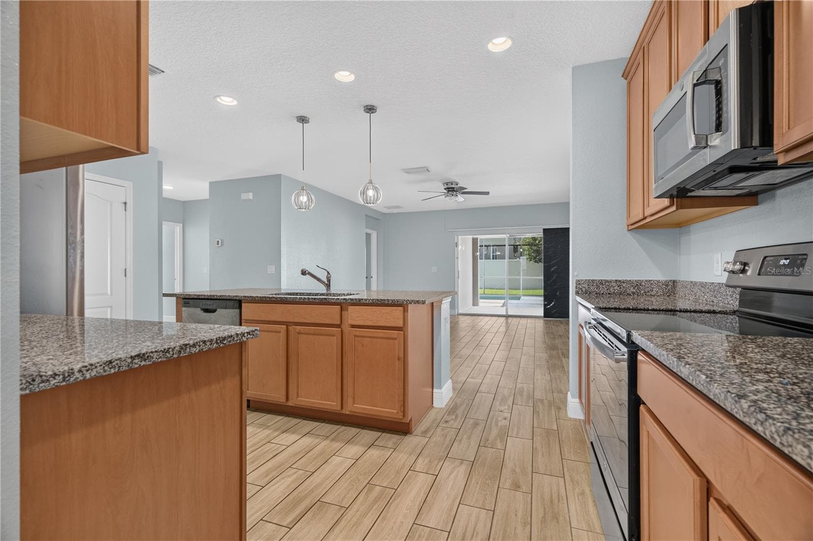Entire view of the open floor plan concept - 878 BENJAMIN TRL, DAVENPORT