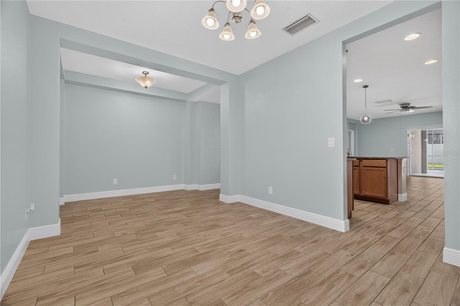 Dining Area and Entry way - 878 BENJAMIN TRL, DAVENPORT