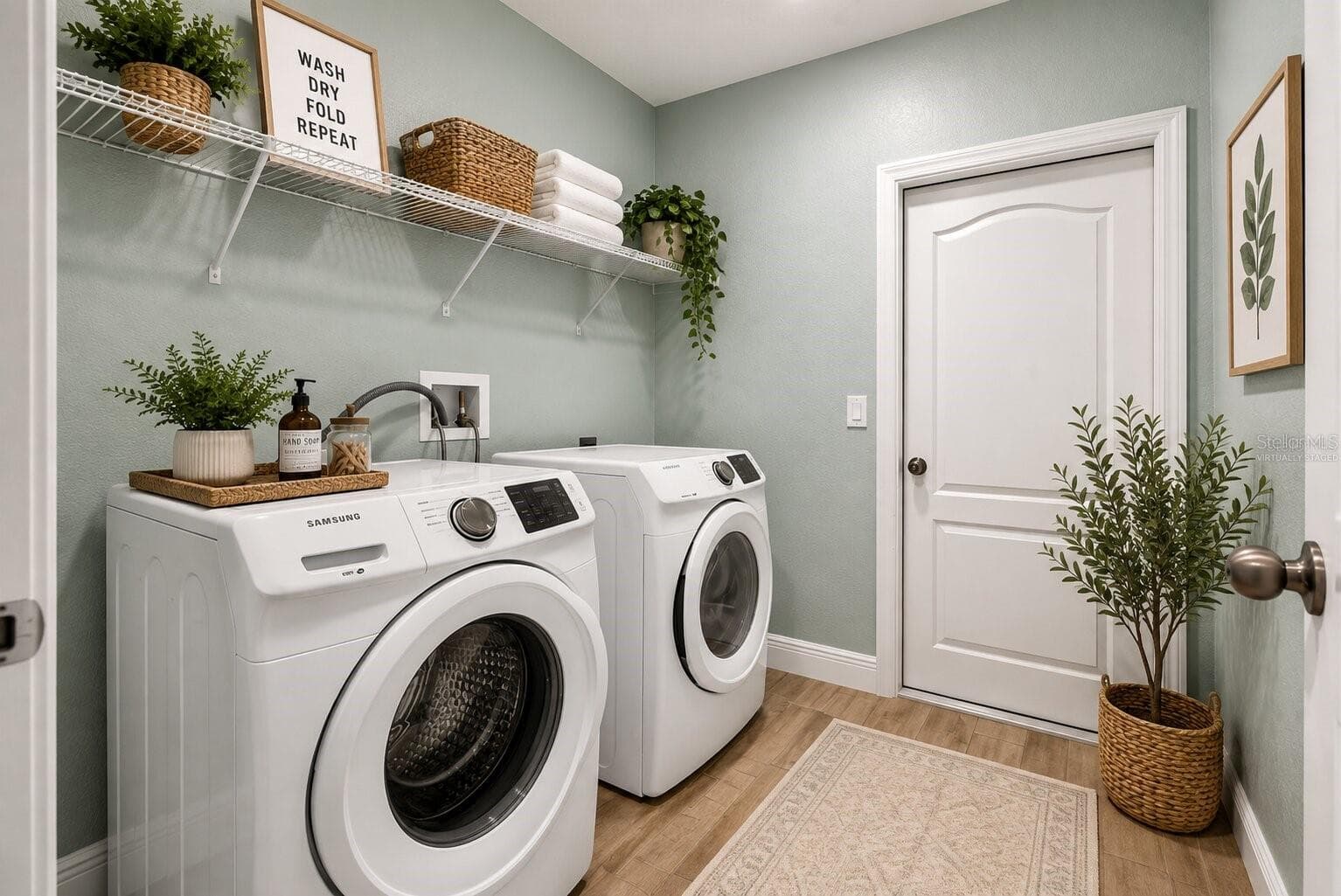 Virtually Staged Laundry Room - 878 BENJAMIN TRL, DAVENPORT