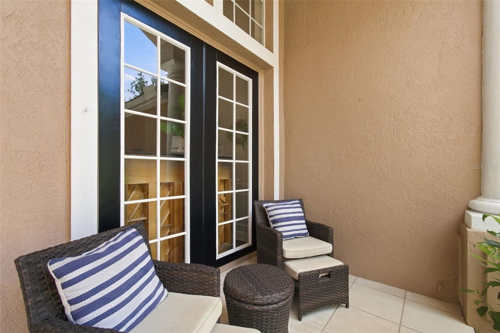Single Family Residence at 9212 PINE ISLAND CT, TAMPA, photo 5 of 111