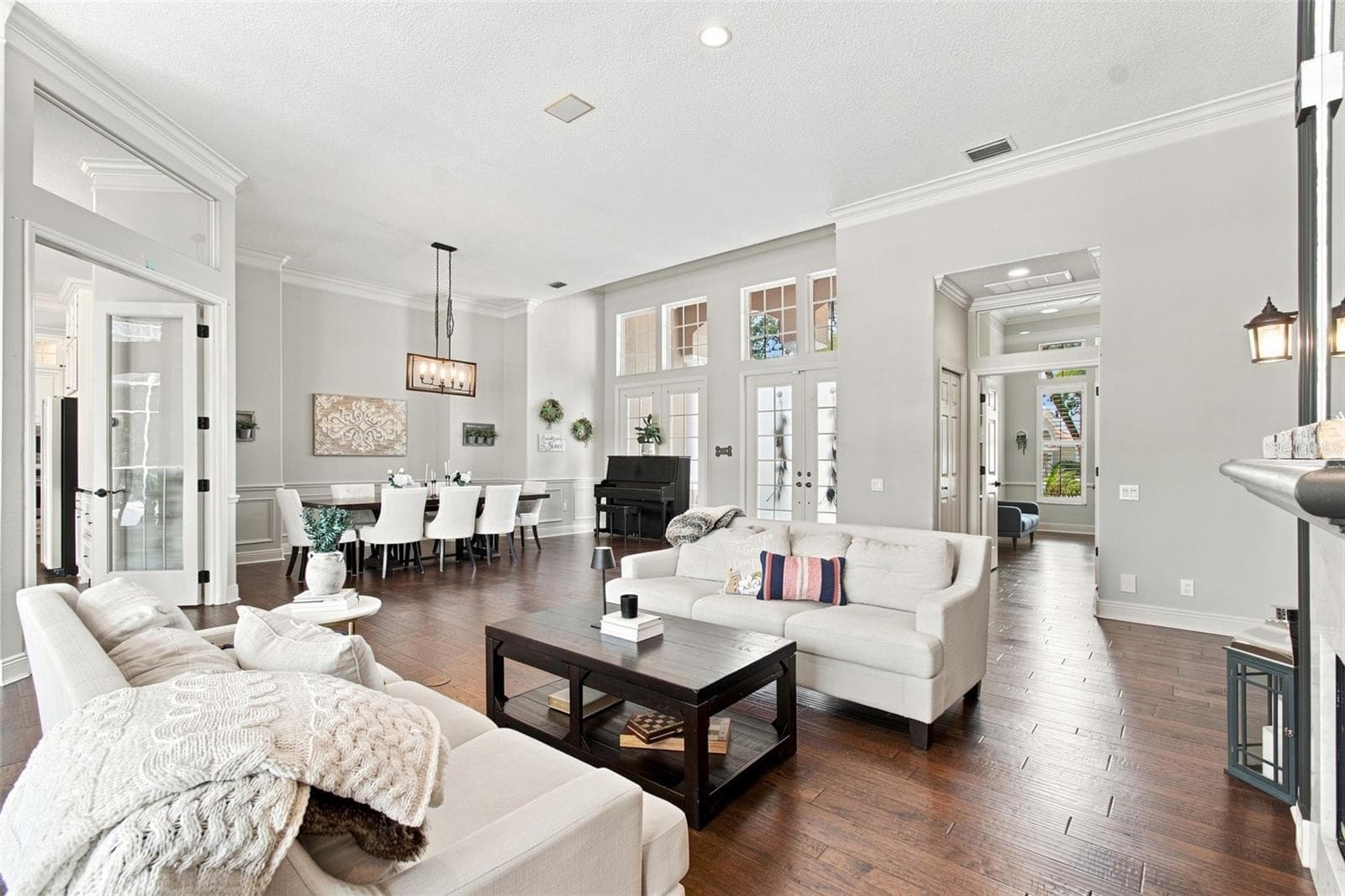 Single Family Residence at 9212 PINE ISLAND CT, TAMPA, photo 10 of 111