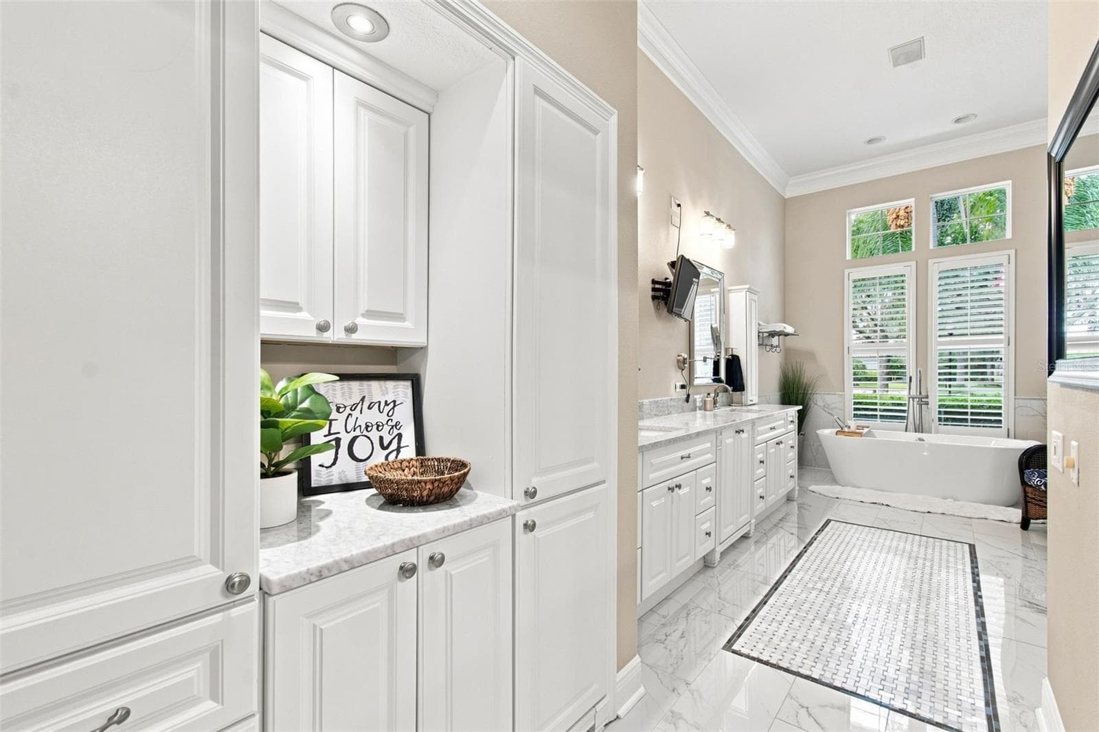 Single Family Residence at 9212 PINE ISLAND CT, TAMPA, photo 31 of 111