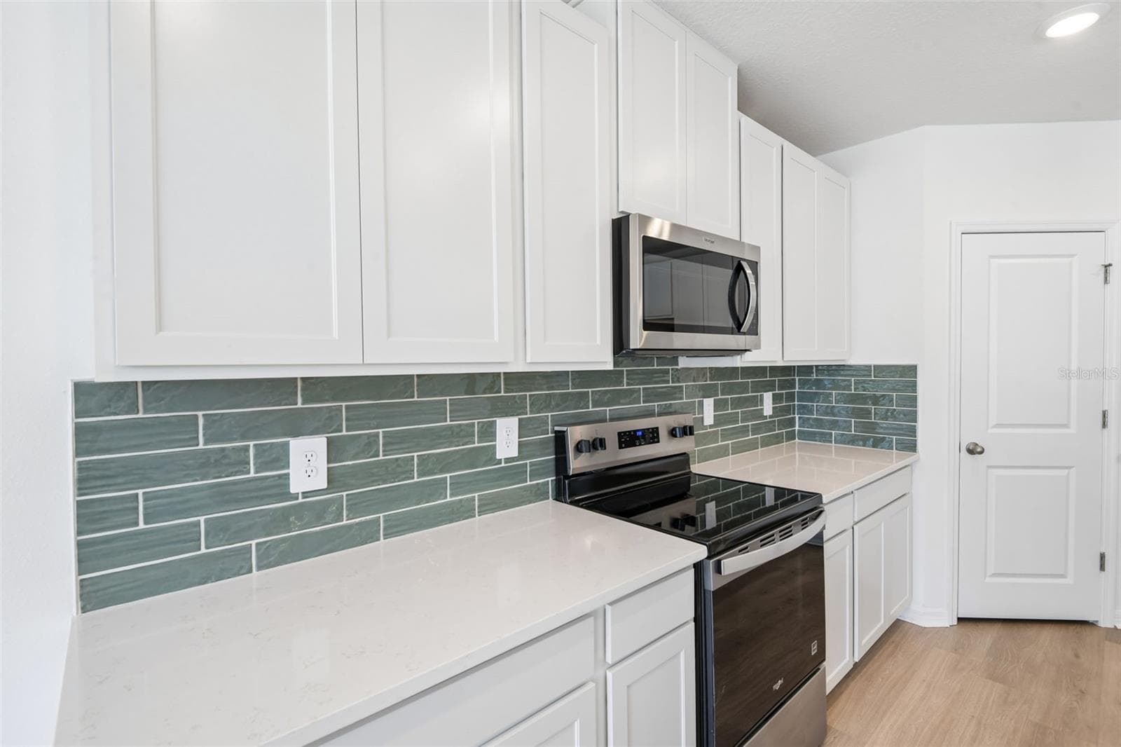 Single Family Residence at 14152 HARVEST PINES LN, HUDSON, photo 13 of 39