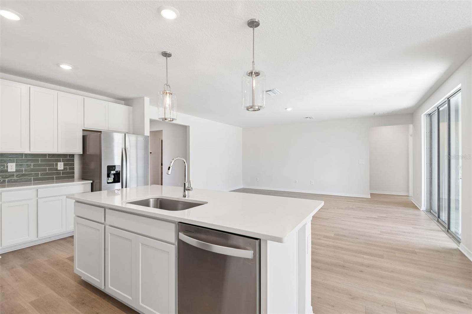 Single Family Residence at 14152 HARVEST PINES LN, HUDSON, photo 14 of 39
