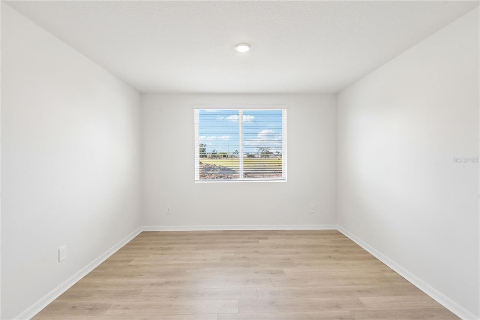 Single Family Residence at 14152 HARVEST PINES LN, HUDSON, photo 20 of 39