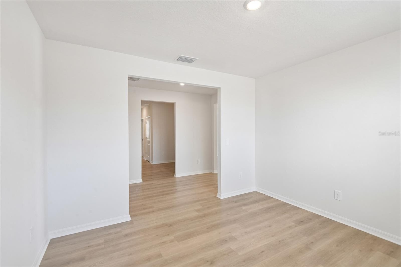 Single Family Residence at 14152 HARVEST PINES LN, HUDSON, photo 21 of 39