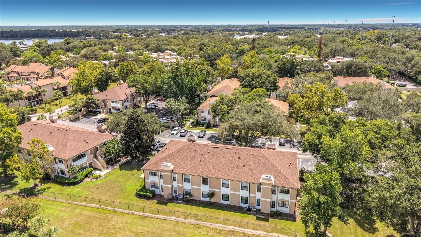 Condominium at 2936 S SEMORAN BLVD #105, ORLANDO, photo 4 of 46