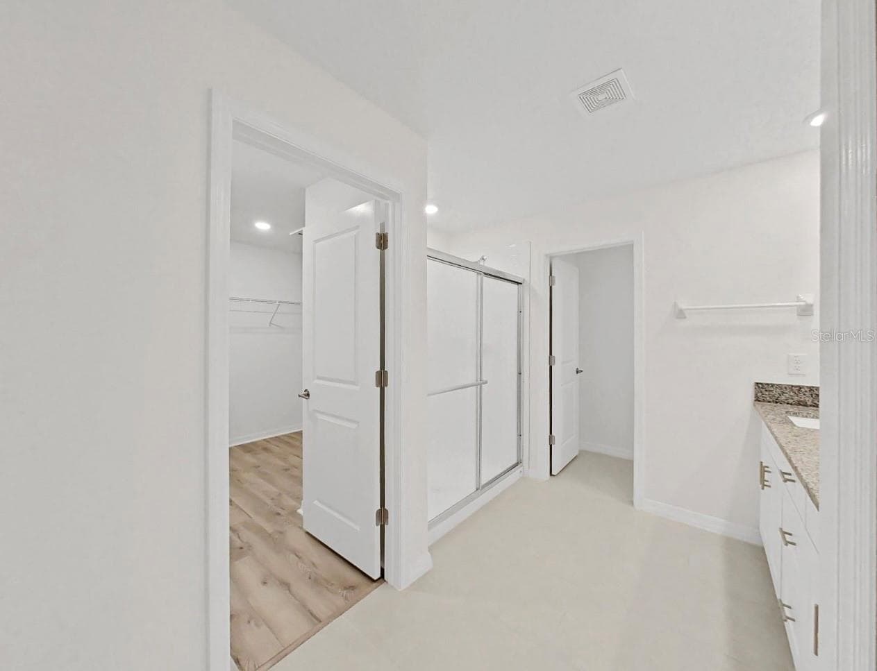 Master bathroom - 36385 FLATS ST, ZEPHYRHILLS