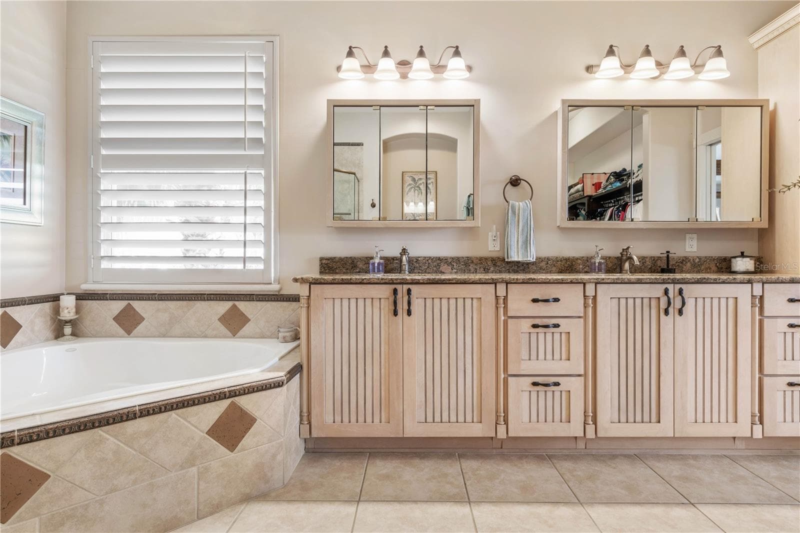 Primary bath with soaking tub - 12 CINNAMON BEACH WAY, PALM COAST