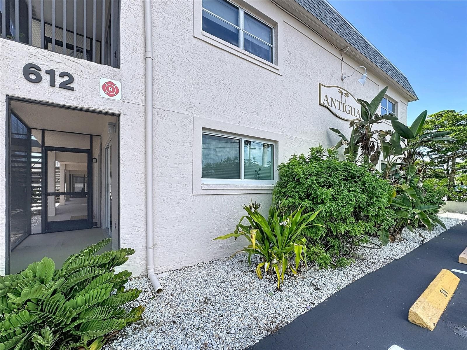 Condominium at 612 GUILD DR #18, VENICE, photo 2 of 17
