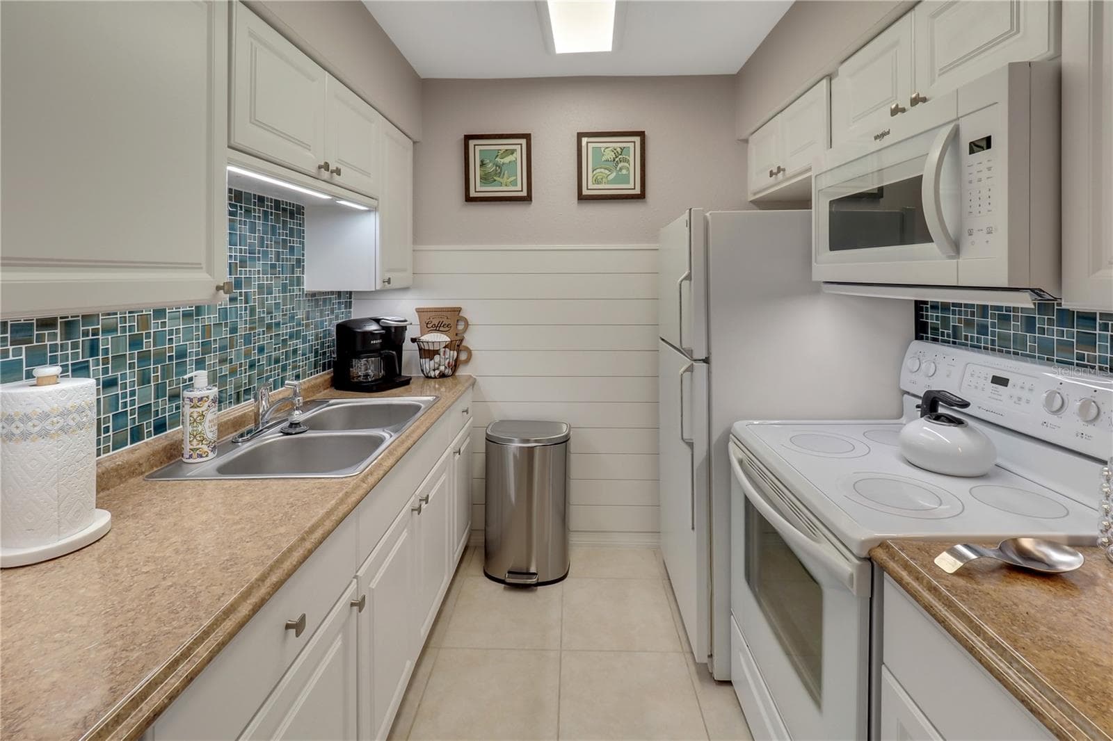 Condominium at 612 GUILD DR #18, VENICE, photo 9 of 17