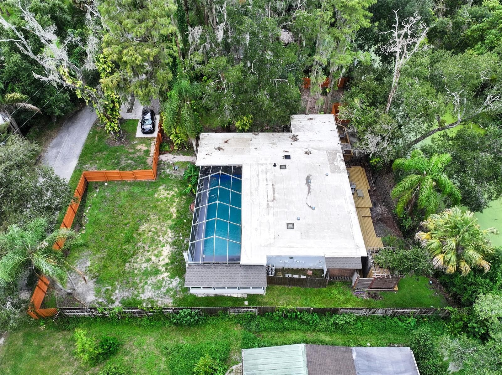 111 OAK LEE DR