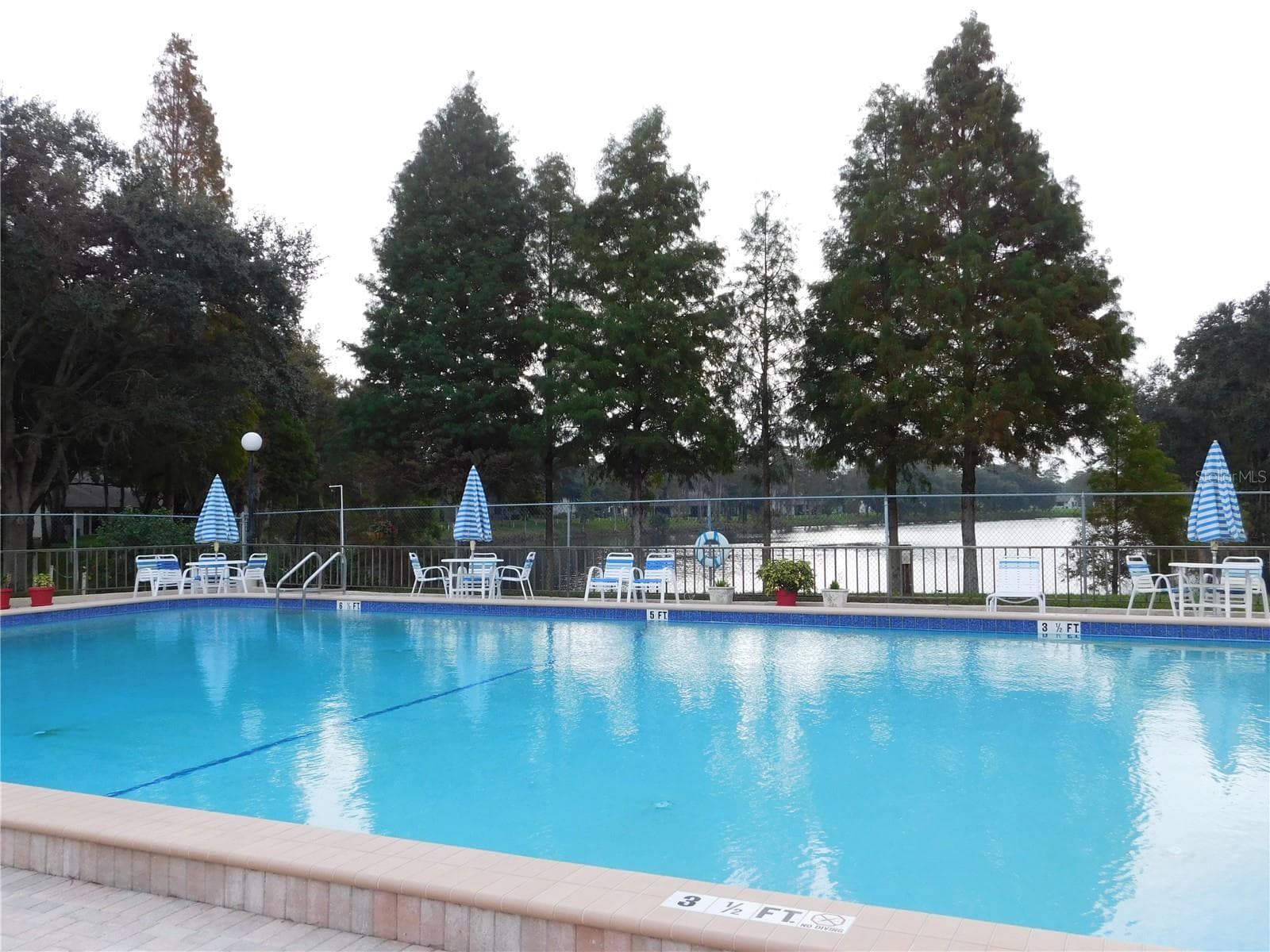 Clubhouse Solar Heated Pool - 2529 OAKLEAF LN #30C, CLEARWATER