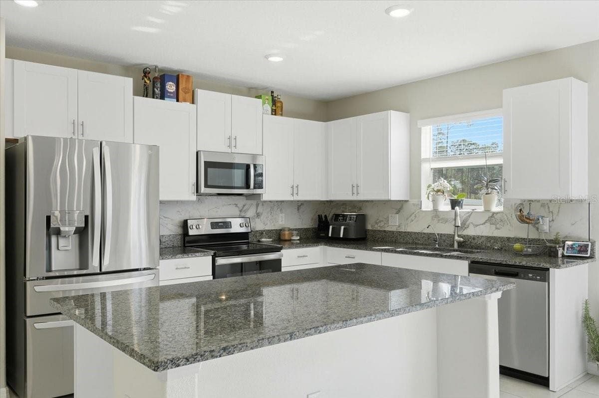 Single Family Residence at 2175 OLD MINING RD, LAKELAND, photo 5 of 57