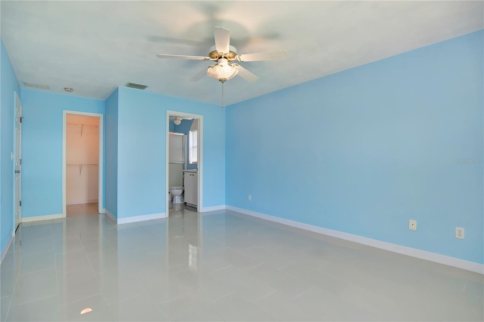 Single Family Residence at 561 15TH ST, HOLLY HILL, photo 14 of 39