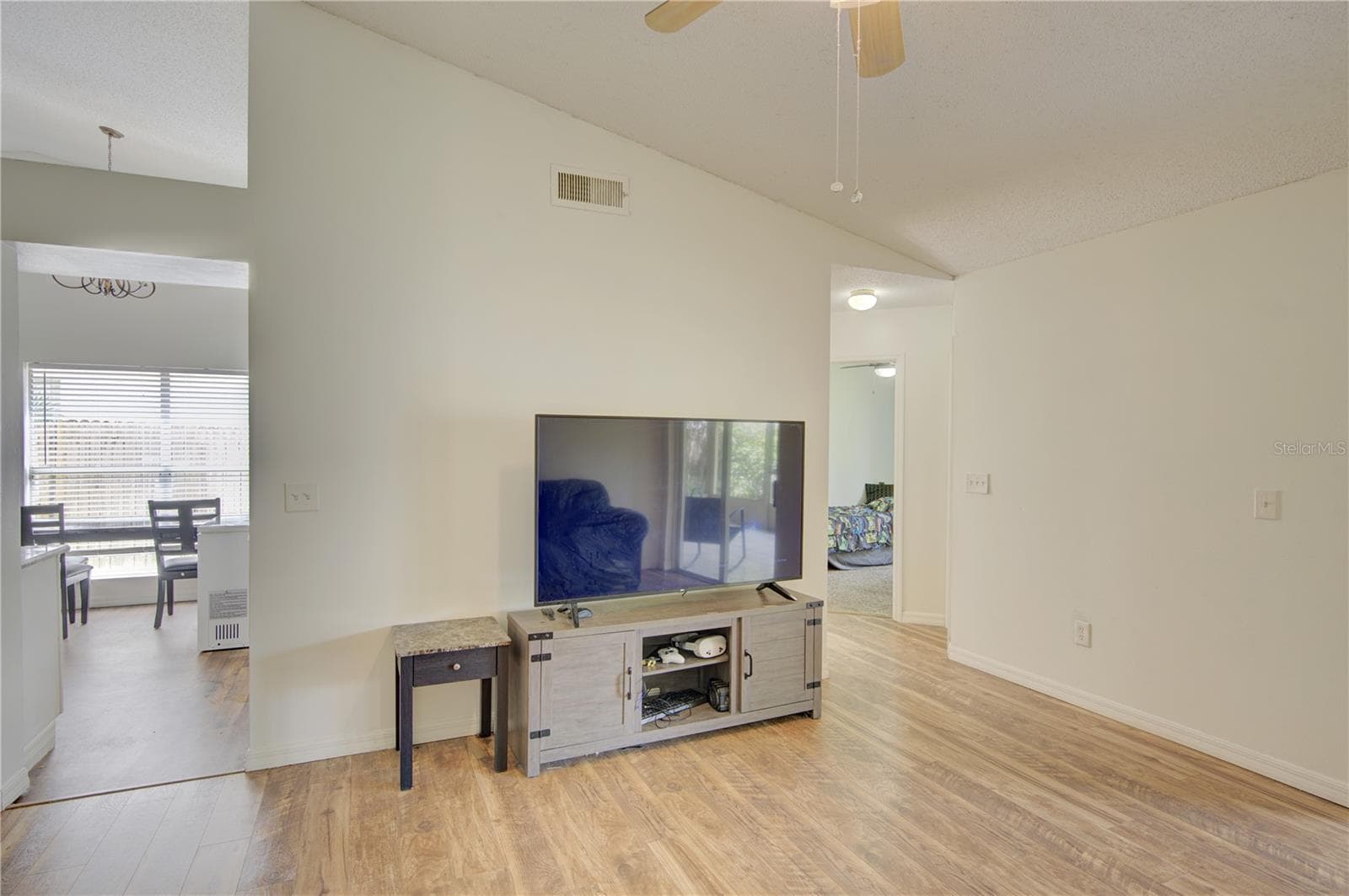 Single Family Residence at 538 QUEENSBRIDGE DR, LAKE MARY, photo 5 of 25