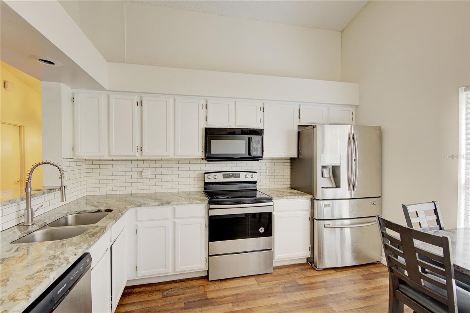Single Family Residence at 538 QUEENSBRIDGE DR, LAKE MARY, photo 6 of 25
