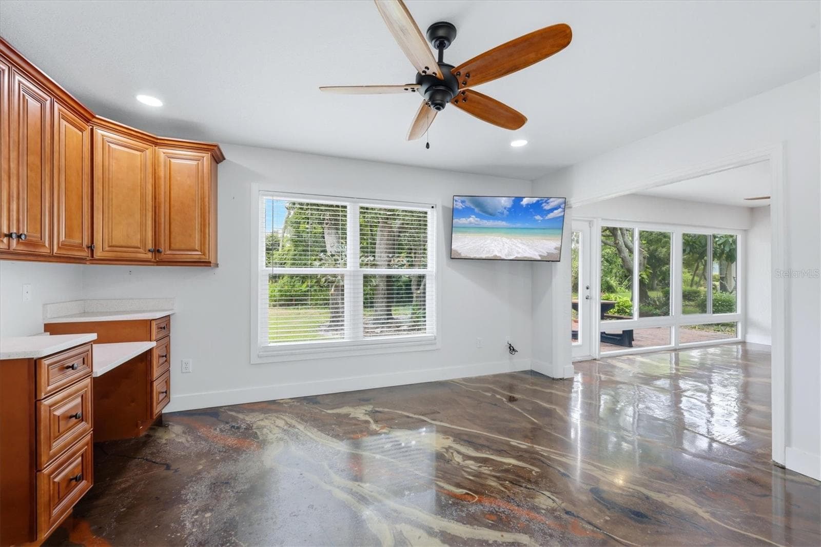 The dining area in the kitchen has access to Florida room and backyard. - 259 PARK FOREST BLVD, ENGLEWOOD