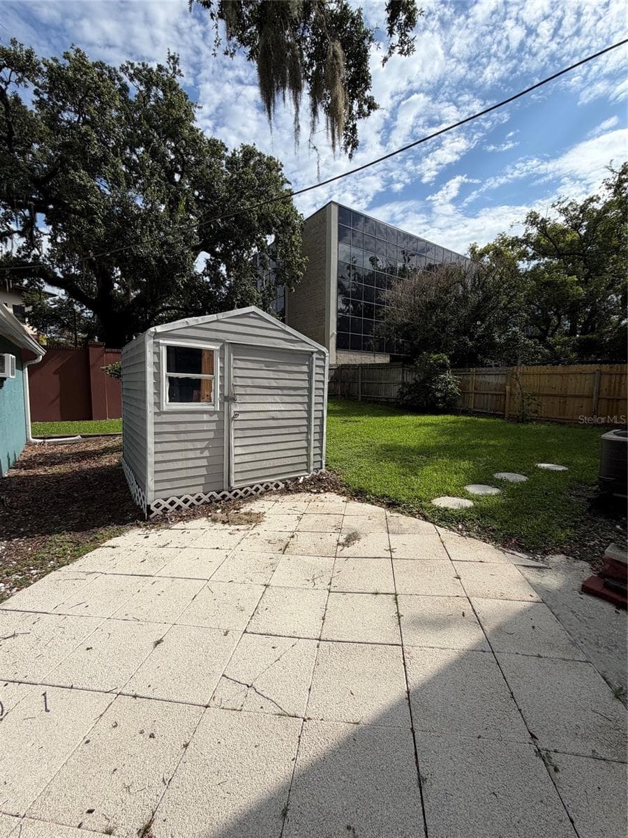 Single Family Residence at 471 HOLT AVE, WINTER PARK, photo 9 of 27