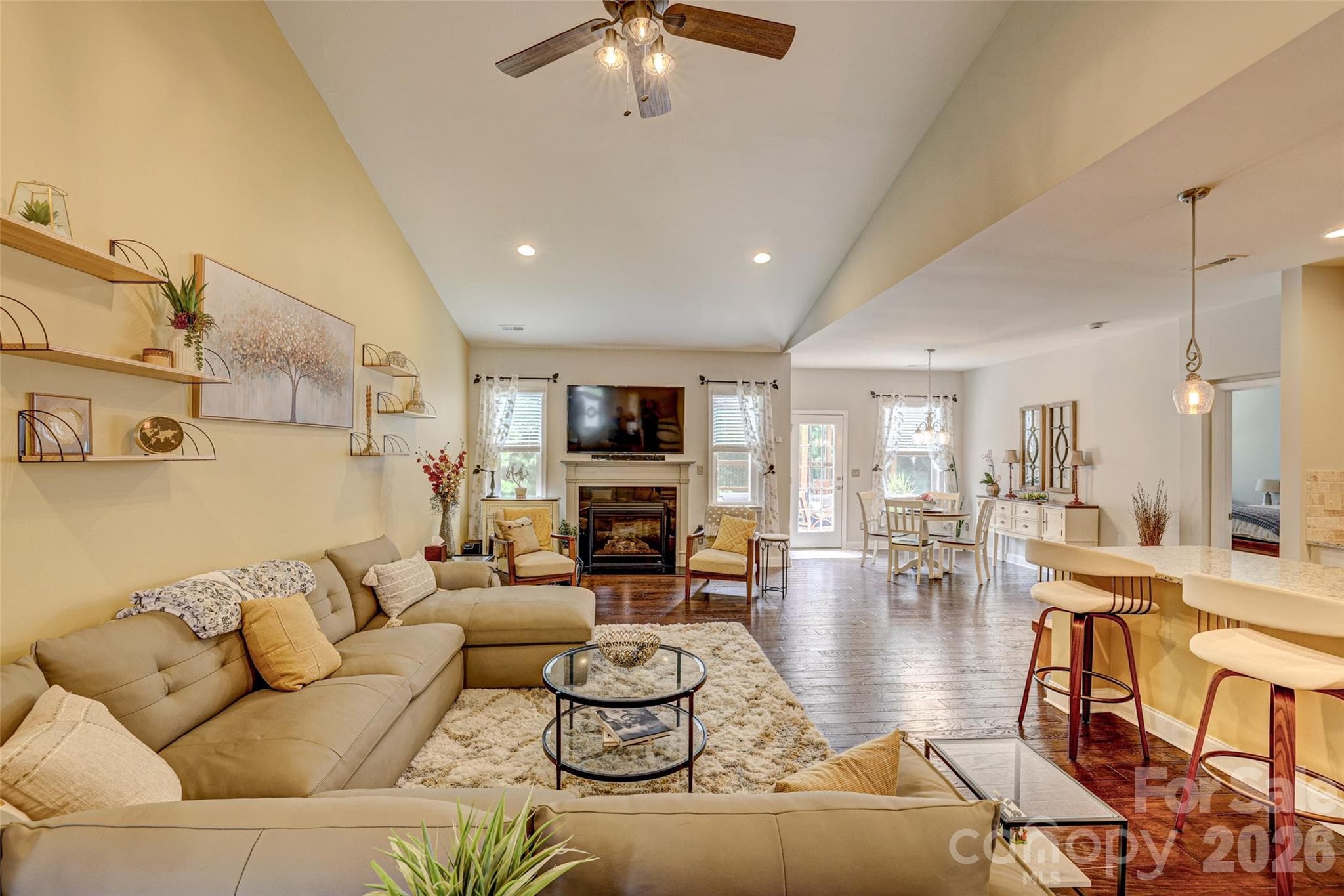 Single Family Residence at 2084 Fuera Road, York, photo 10 of 46