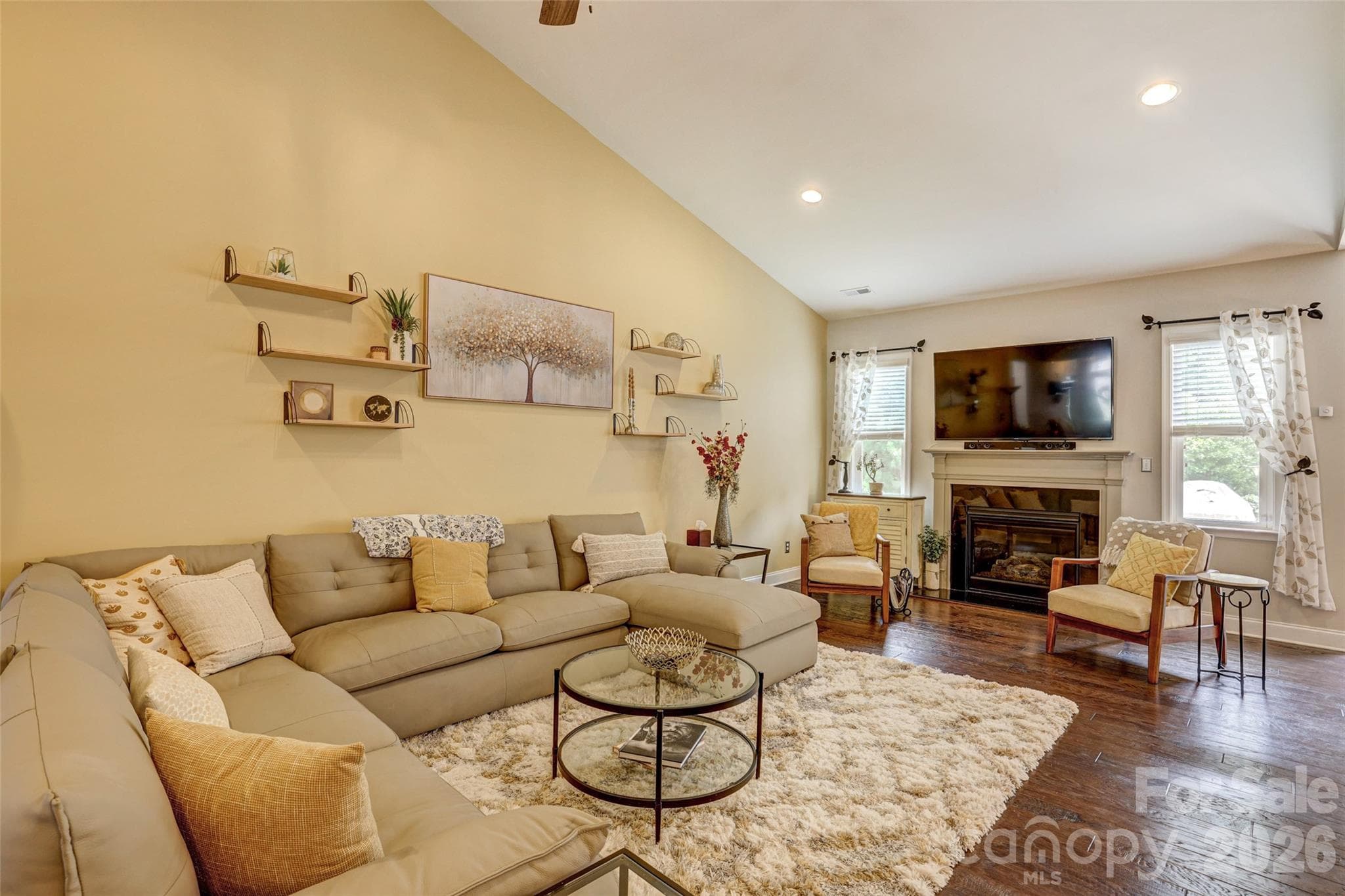 Single Family Residence at 2084 Fuera Road, York, photo 12 of 46