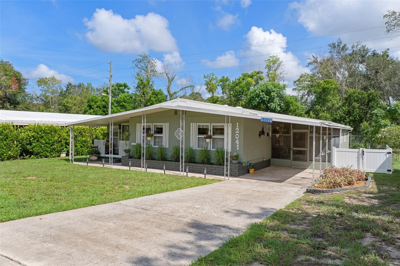 Mobile Home at 12041 FAIRWAY AVE, BROOKSVILLE, photo 2 of 42