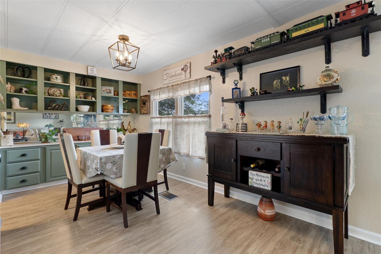Kitchen eat in area - 12041 FAIRWAY AVE, BROOKSVILLE