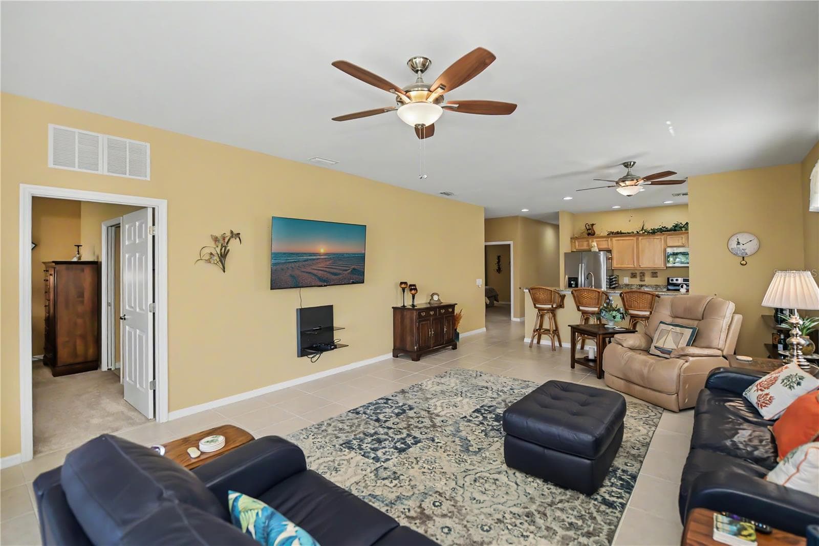 3 bedrooms, 2 bathrooms in this open floor plan home - 25545 HERITAGE LAKE BLVD #21, PUNTA GORDA