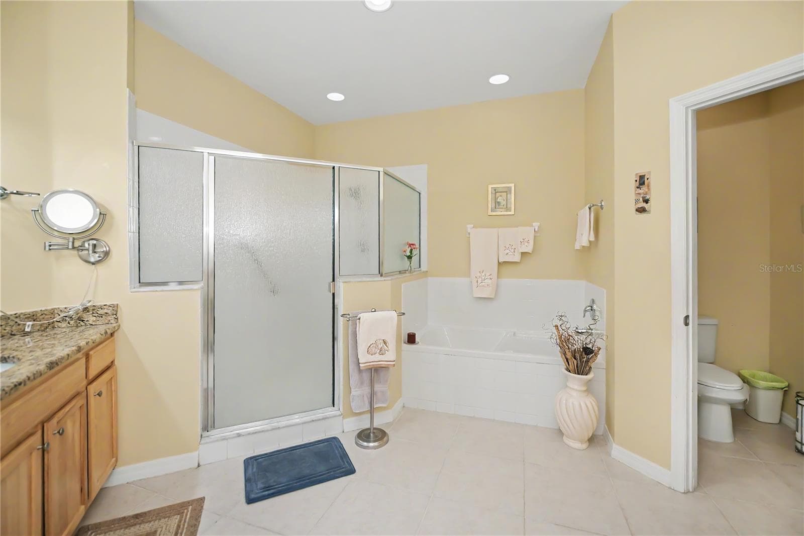 oh, what a bathroom! - 25545 HERITAGE LAKE BLVD #21, PUNTA GORDA