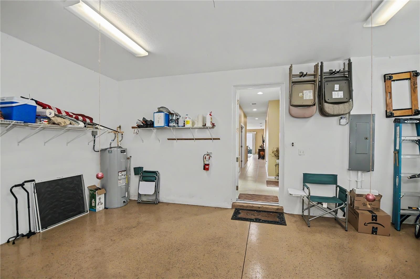 shiny clean garage - 25545 HERITAGE LAKE BLVD #21, PUNTA GORDA