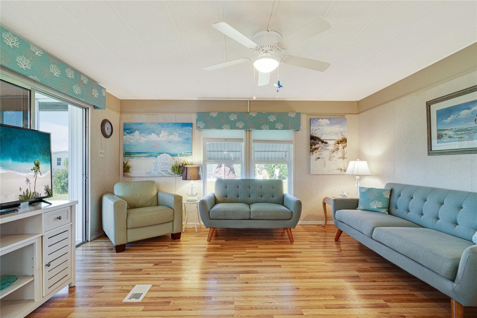 Manufactured Home at 700 FAIRMOUNT DR, NORTH PORT, photo 7 of 49