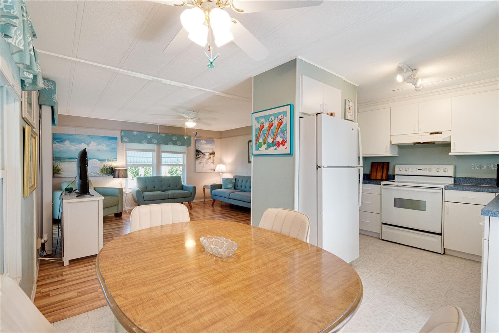 Manufactured Home at 700 FAIRMOUNT DR, NORTH PORT, photo 13 of 49