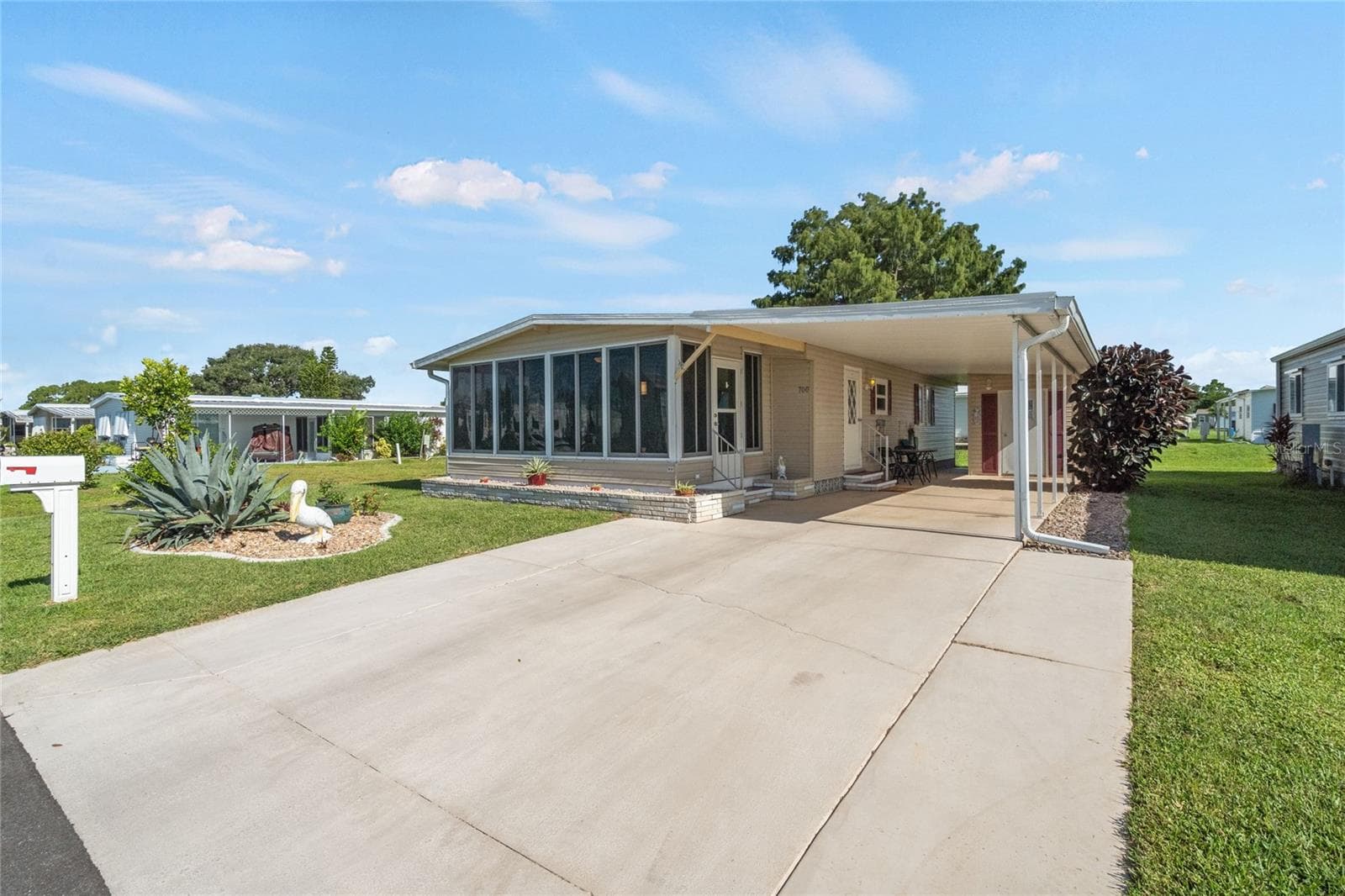 Manufactured Home at 700 FAIRMOUNT DR, NORTH PORT, photo 31 of 49