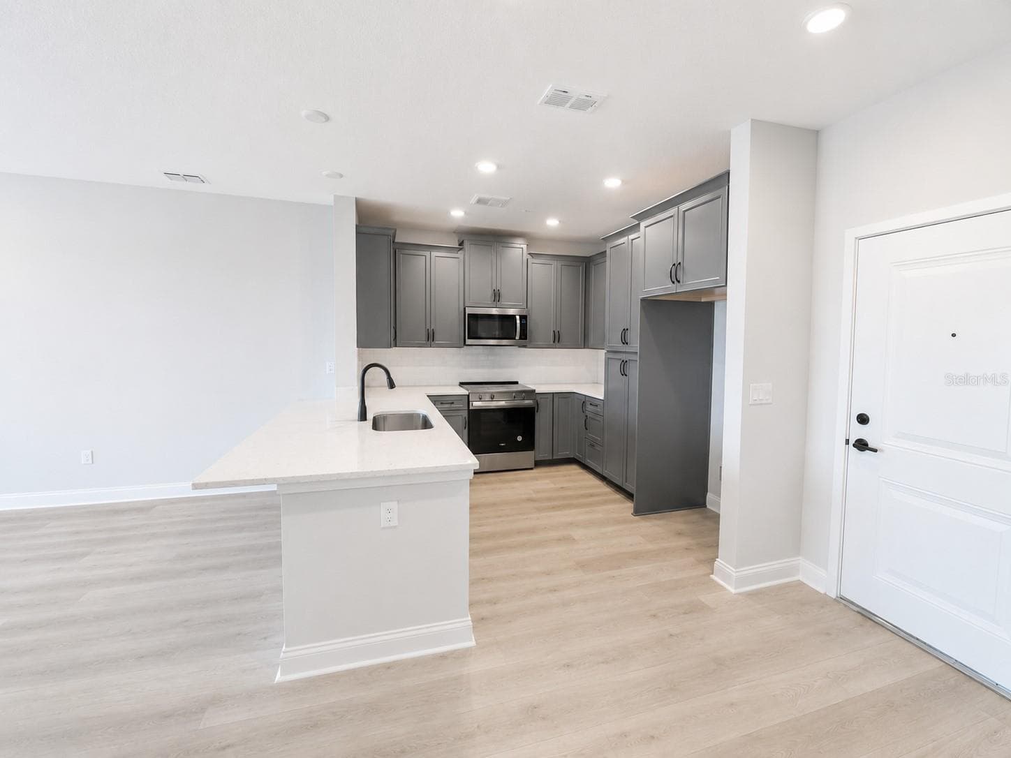 Condominium at 7545 LAUREATE BLVD #7301, ORLANDO, photo 10 of 30