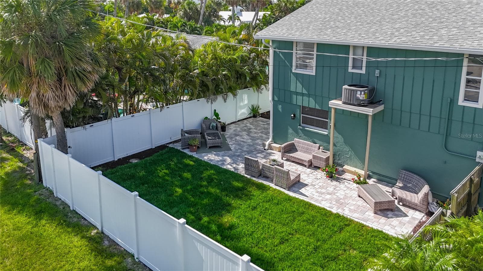 Half Duplex at 202 PEACOCK  UNIT B LN #B, HOLMES BEACH, photo 35 of 63