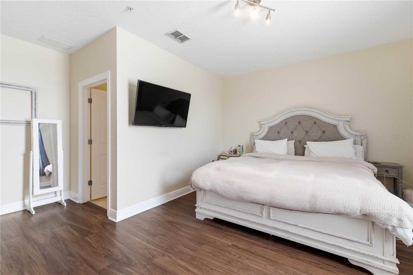Condominium at 628 CLEVELAND ST #1314, CLEARWATER, photo 15 of 29