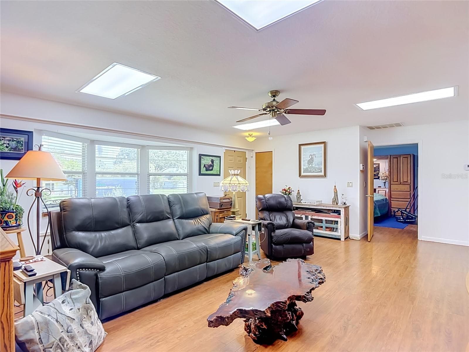 Single Family Residence at 40312 SUNBURST DR, DADE CITY, photo 4 of 75