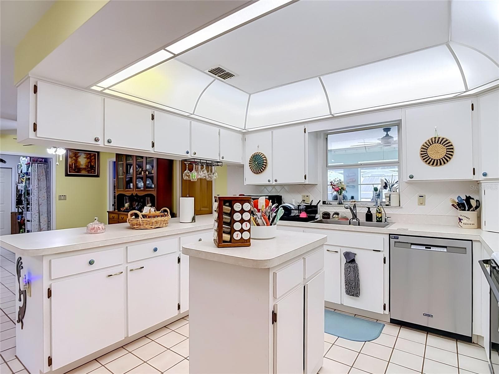 Single Family Residence at 40312 SUNBURST DR, DADE CITY, photo 29 of 75