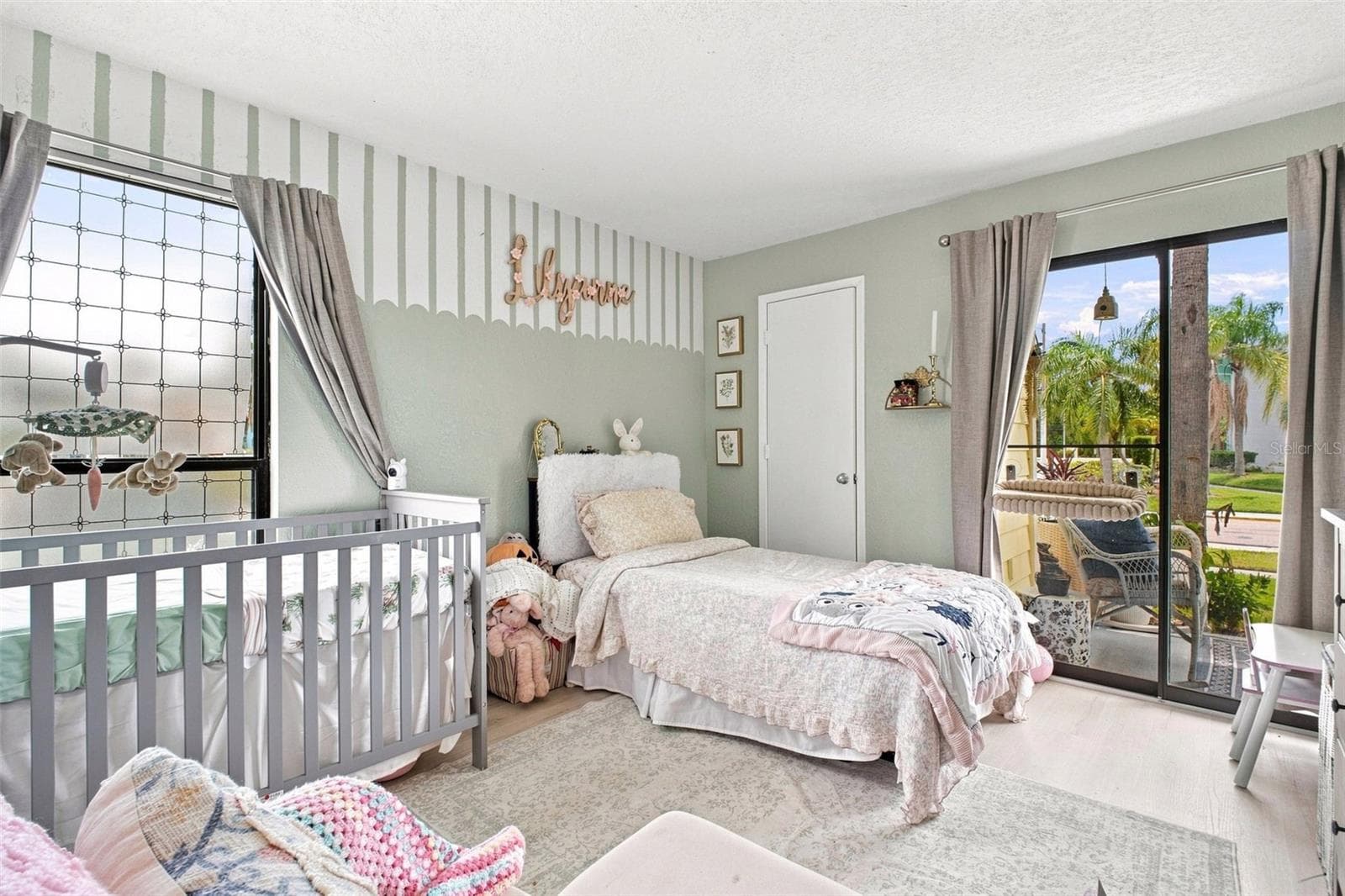 Bright and spacious Bdrm 2 with sliders to outdoor patio - 455 ALT 19 S #17, PALM HARBOR