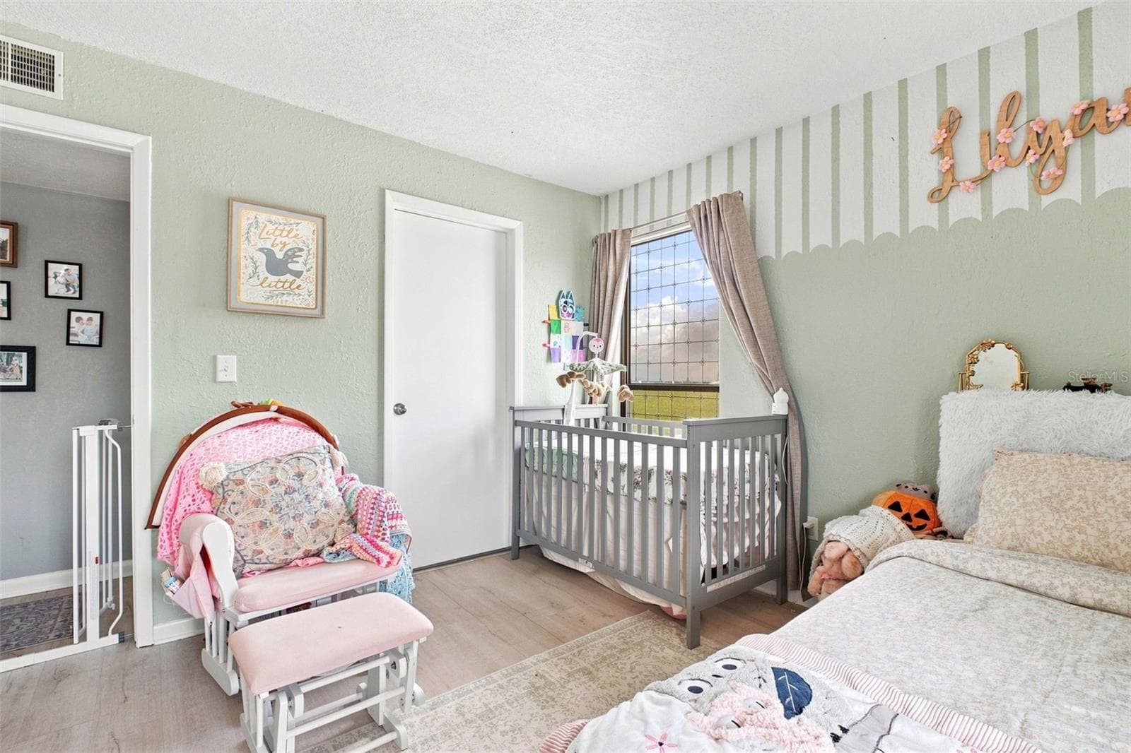 Bright and spacious Bdrm 2 with sliders to outdoor patio - 455 ALT 19 S #17, PALM HARBOR
