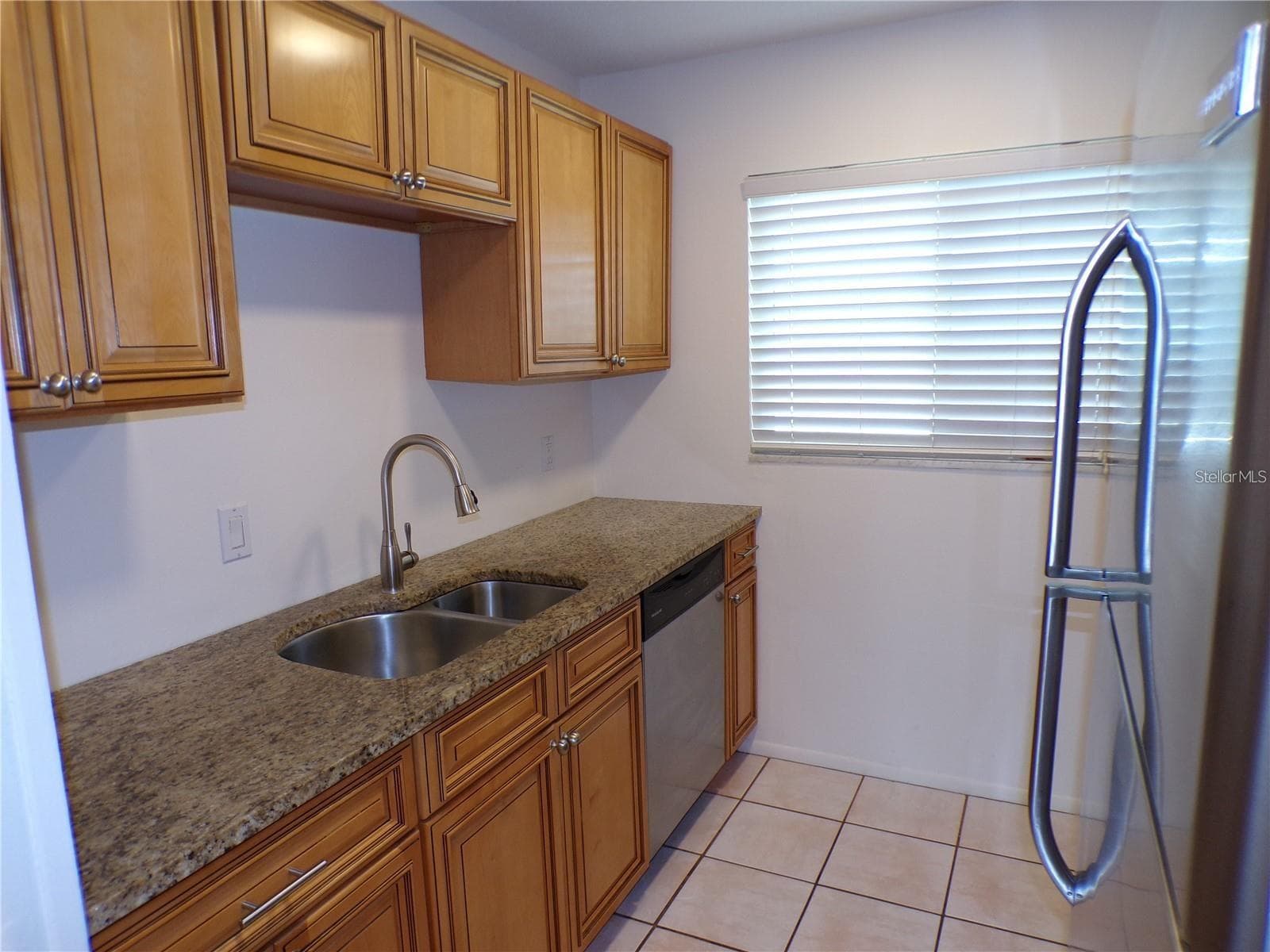 Kitchen - 649 S TAMIAMI TRL S #304, VENICE