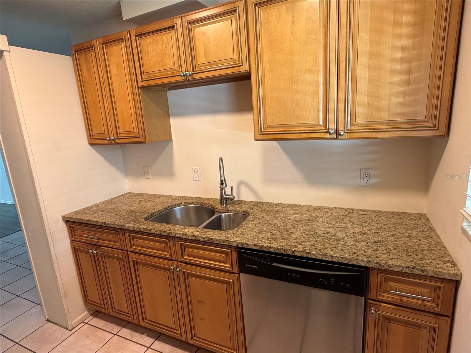 Kitchen - 649 S TAMIAMI TRL S #304, VENICE