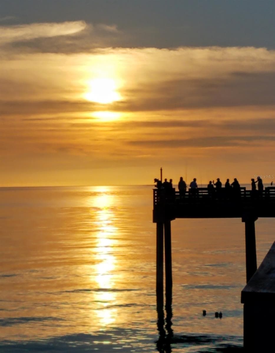 Venice pier at sunset - 649 S TAMIAMI TRL S #304, VENICE