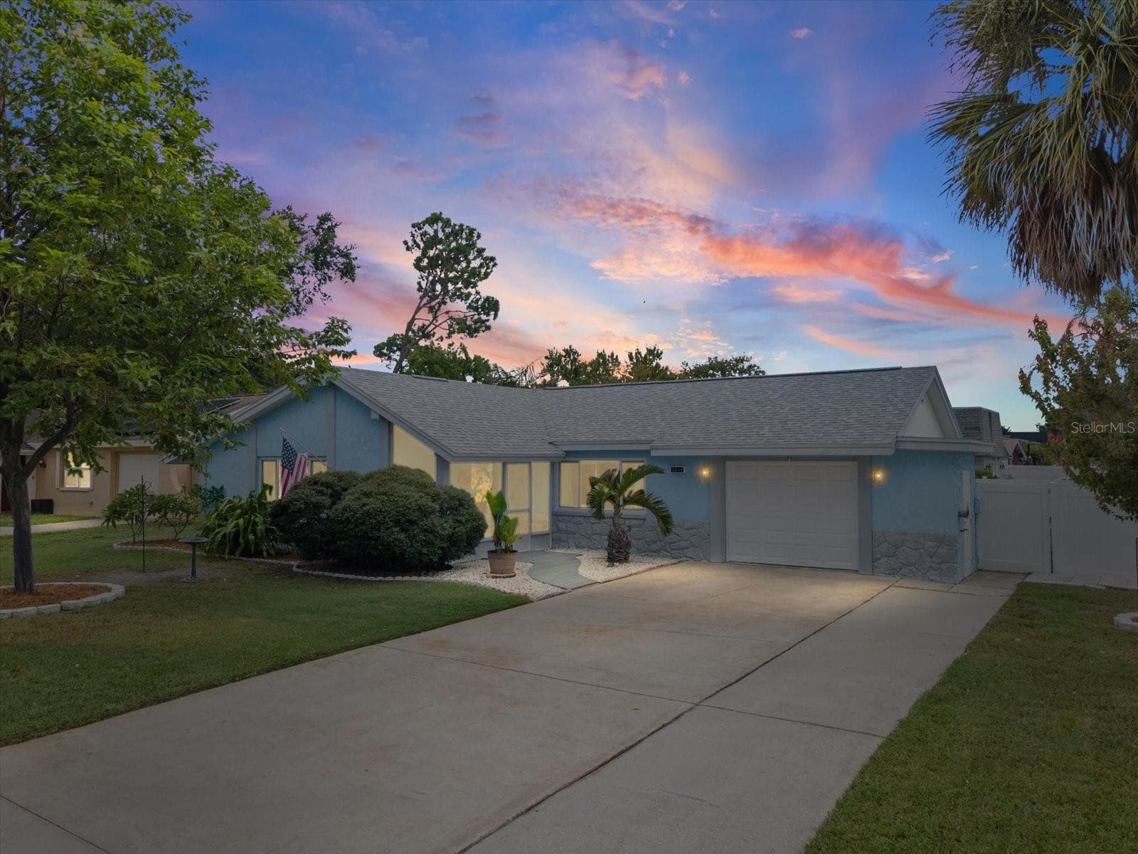 Single Family Residence at 3845 MING TREE DR, NEW PORT RICHEY, photo 2 of 41