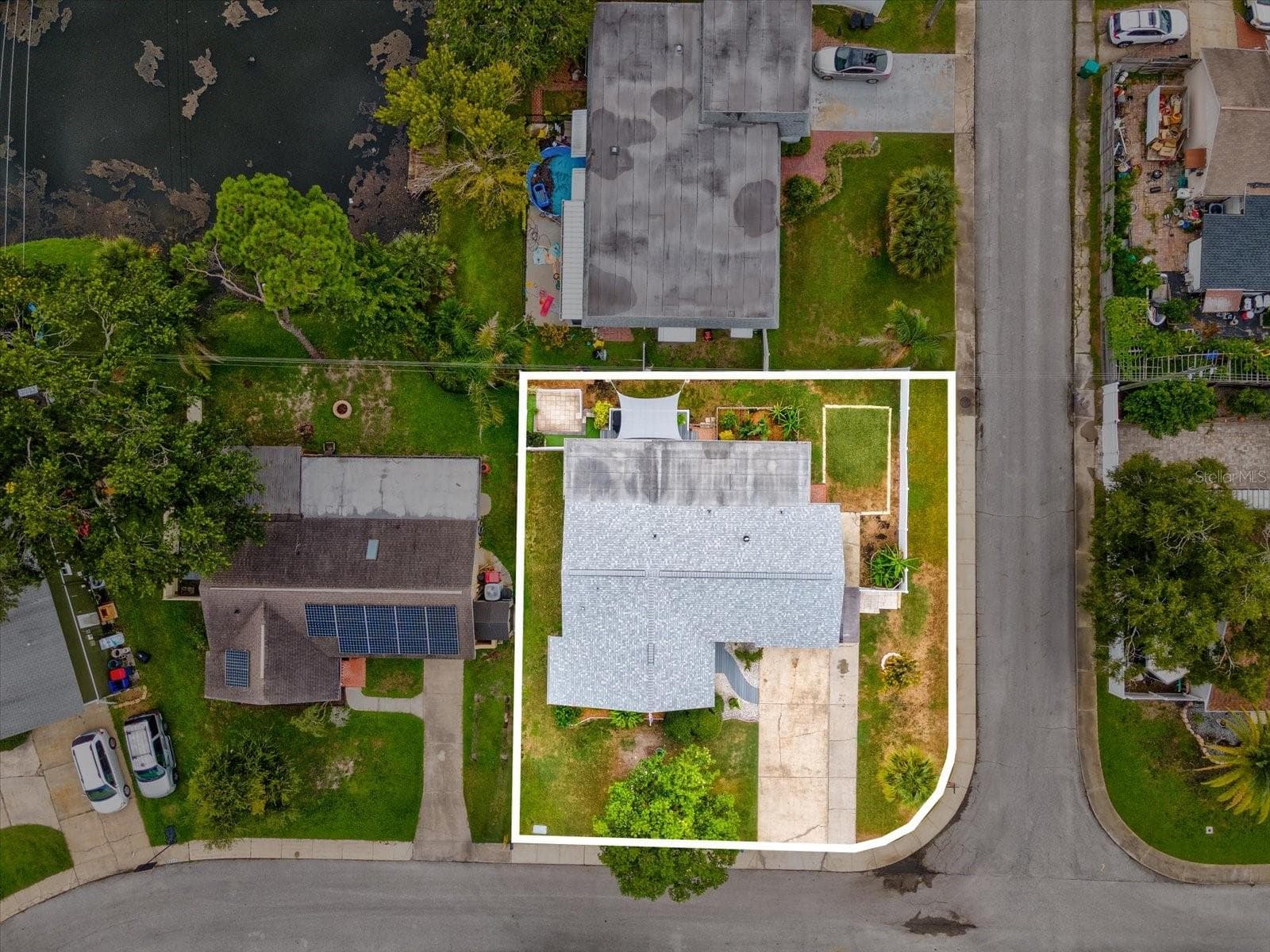 Nice corner lot - 3845 MING TREE DR, NEW PORT RICHEY