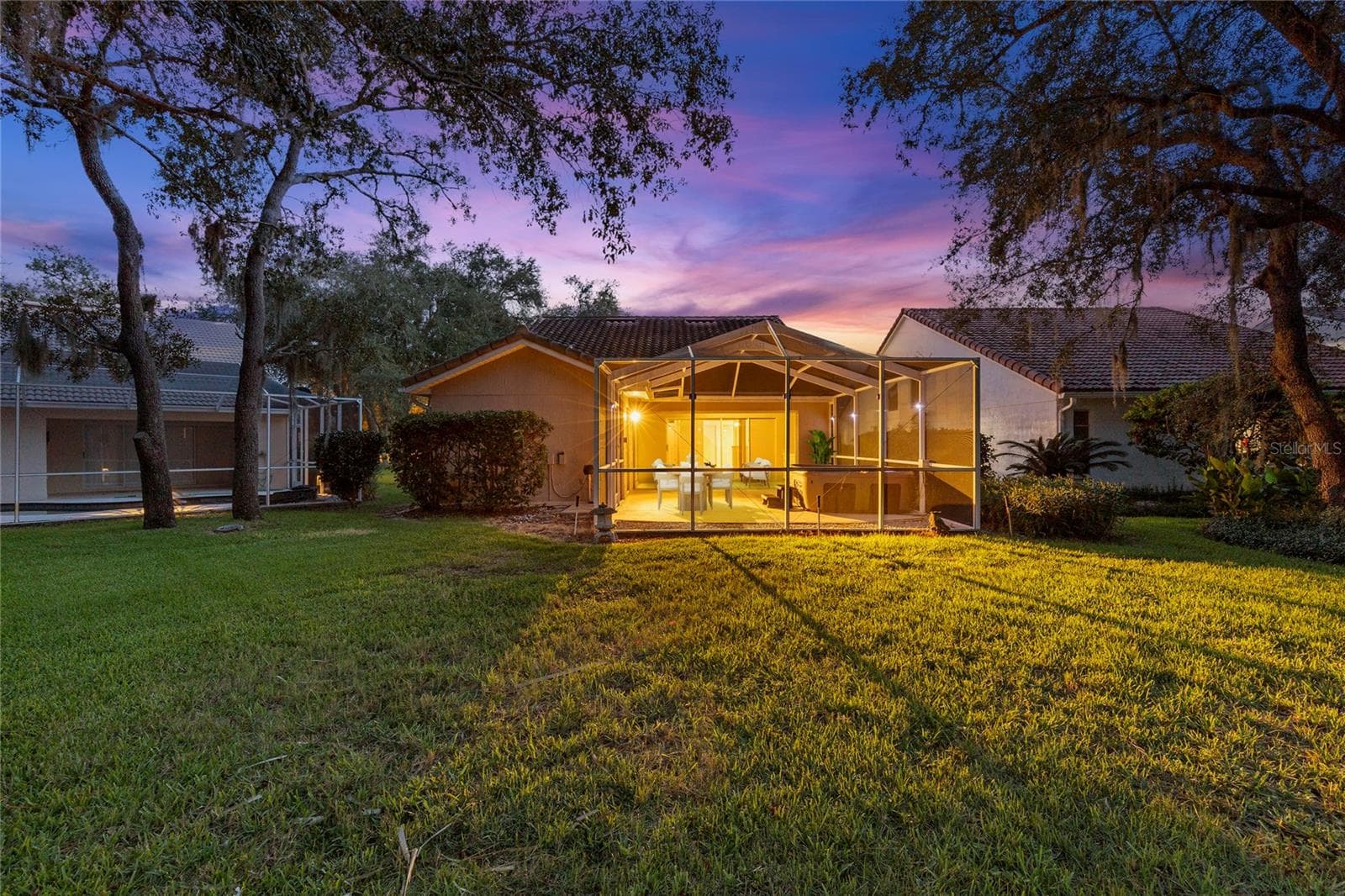 Single Family Residence at 9387 FRENCH QUARTERS CIR, WEEKI WACHEE, photo 4 of 53