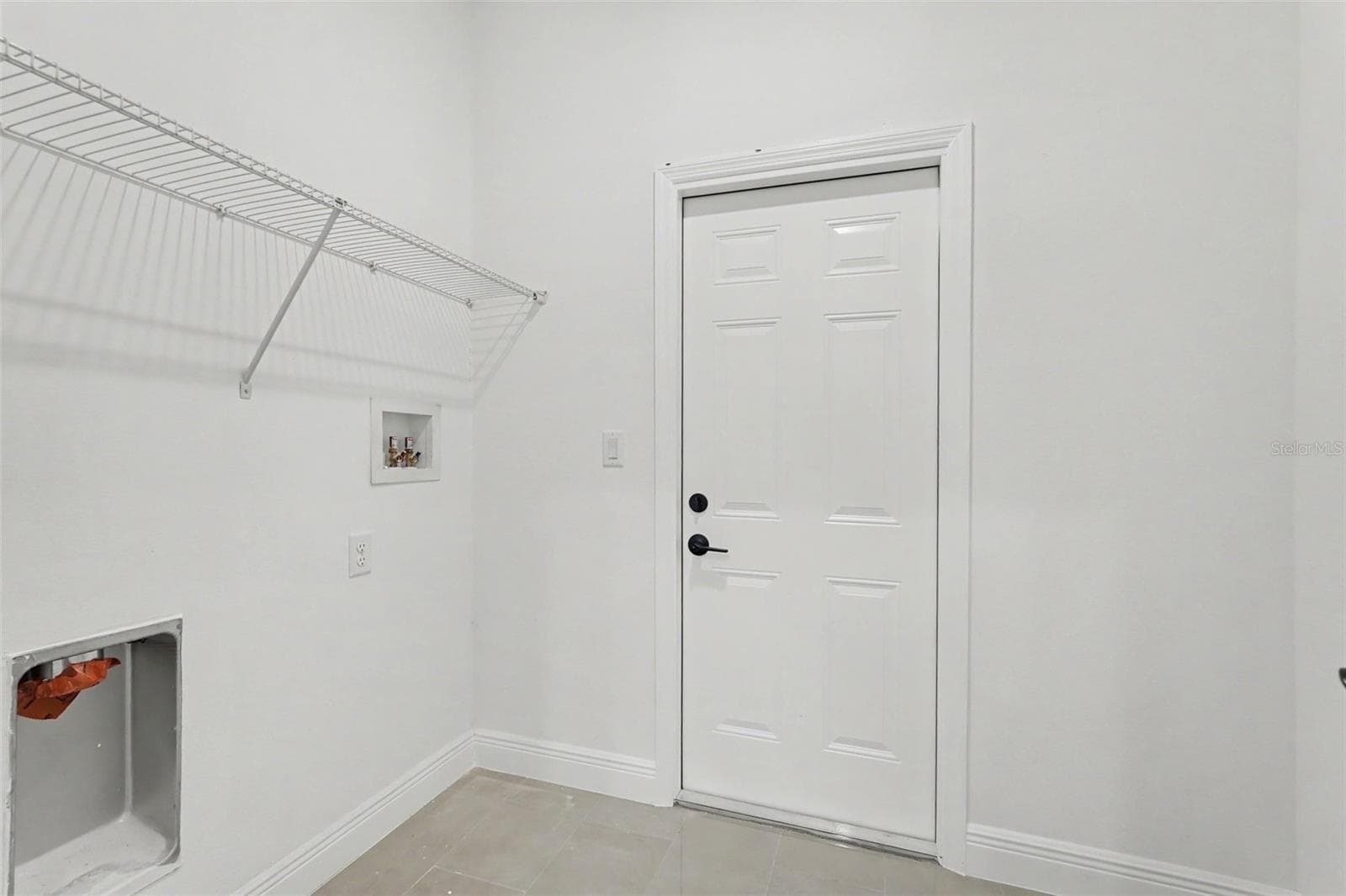Laubdry - 612 WAYCROSS RD SW, PALM BAY